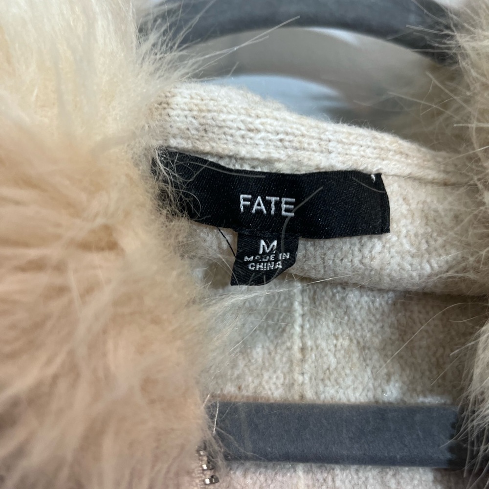 Faux fur zip up sweater - Picture 6 of 7